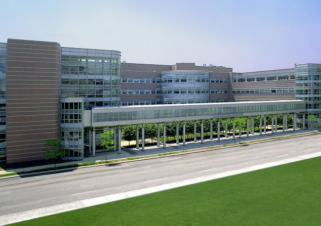 كليفلاند كلينك يؤسّس مركزًا لأبحاث مسببات الأمراض العالمية الناشئة