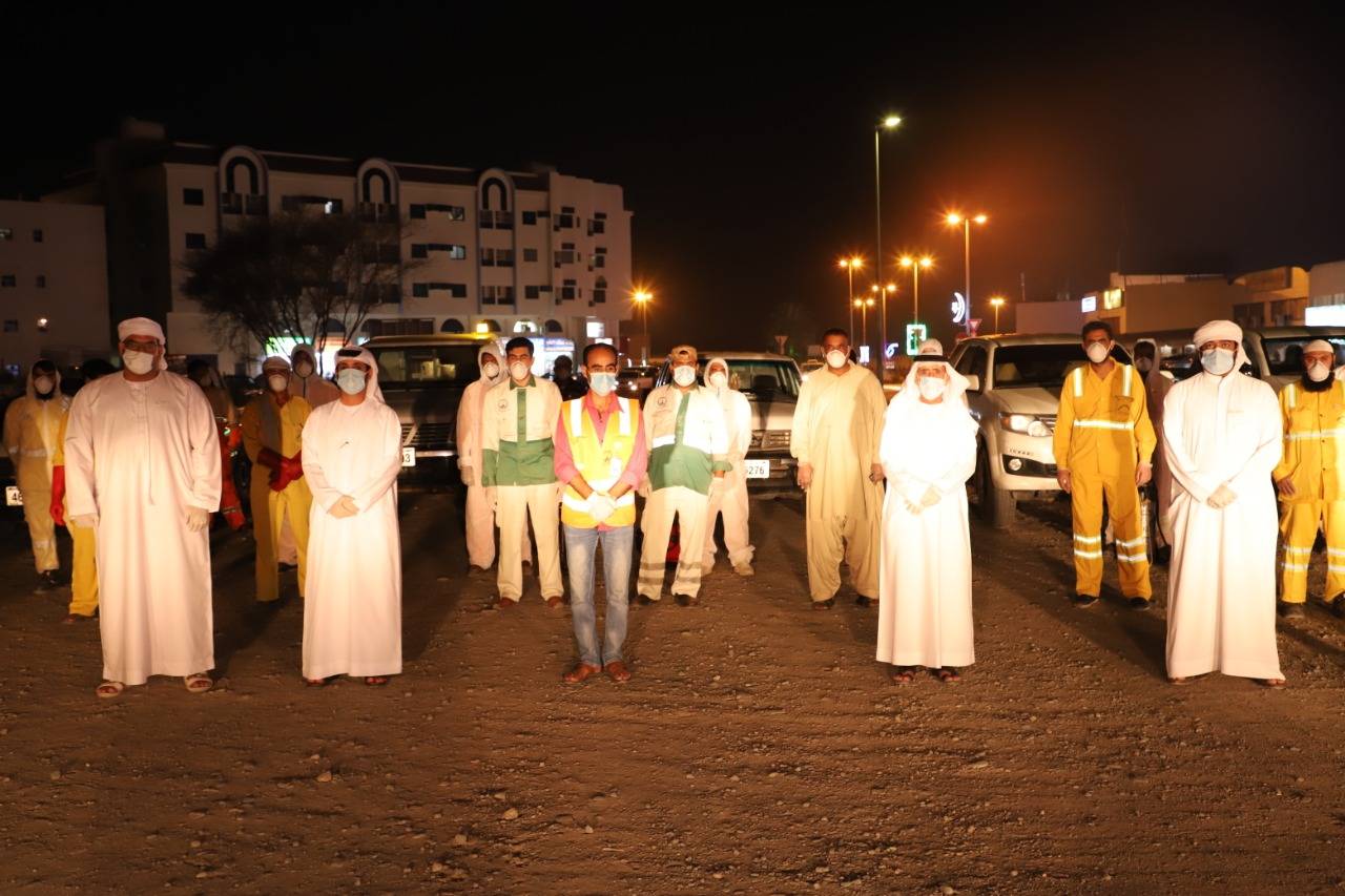 مجلس أولياء أمور الطلبة والطالبات بالمنطقة الوسطى يزور الفرق المعنية بالتعقيم