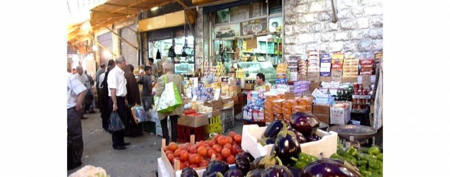 حركة شرائية اعتيادية في محافظة الزرقاء وتوفر للمواد التموينية والرمضانية