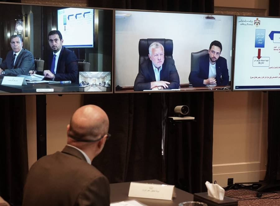 الملك: الأردن يقدم أنموذجاً في التعامل مع أزمة فيروس كورونا المستجد