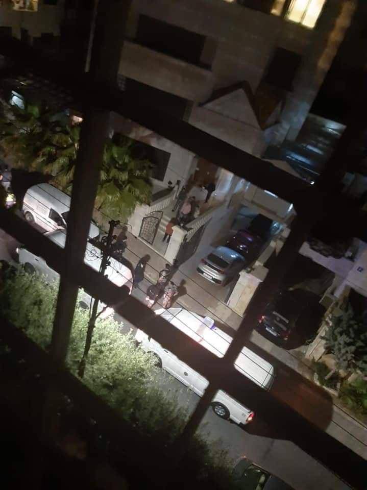 ضبط 8 اشخاص قاموا بالتجمع وإعداد وليمة افطار