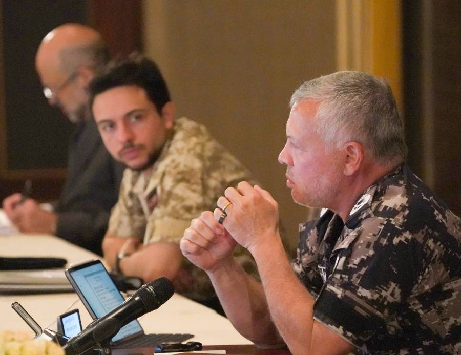 الملك يؤكد ضرورة تشديد الإجراءات الصحية على المعابر الحدودية