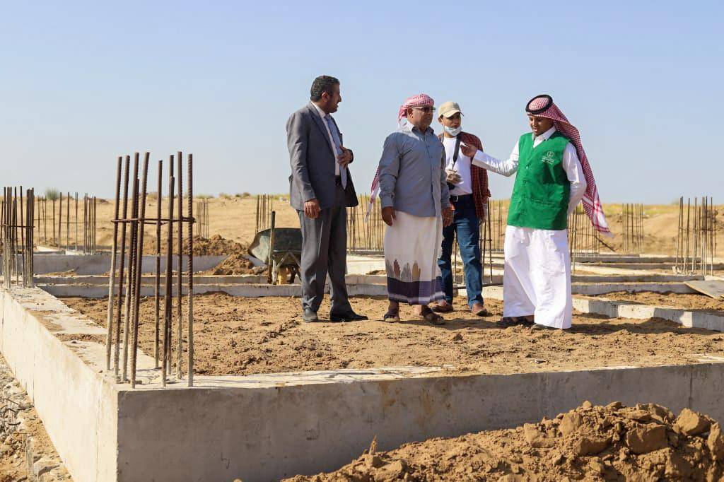 إعمار اليمن يدعم محافظة حجة بسيارة إسعاف حديثة