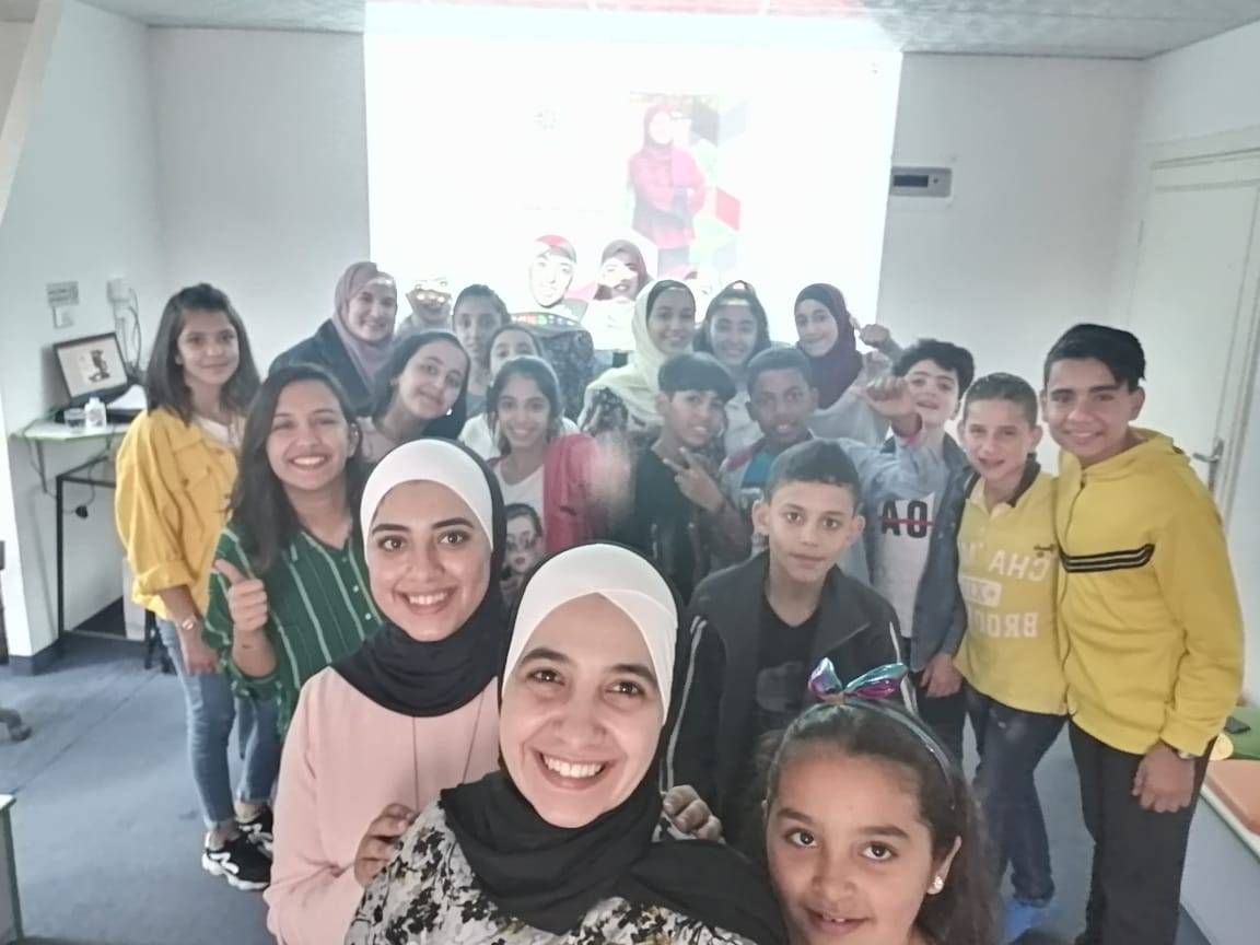 خذ فرصة لتمكين الأيتام اليافعين