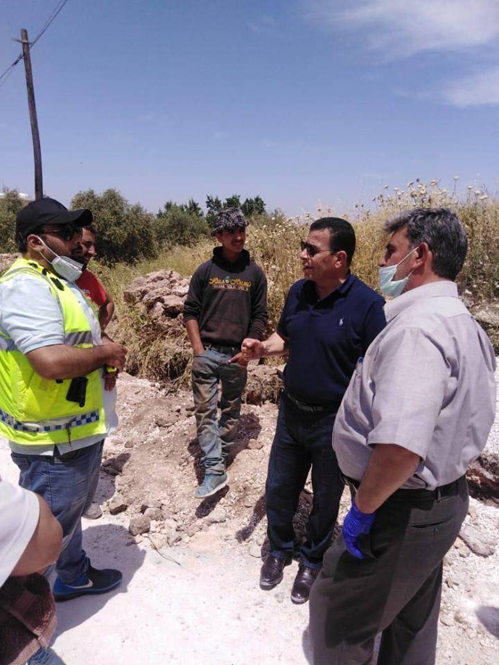 امين عام المياه يتفقد اعمال تنفيذ مشروع شبكة مياه بيت يافا بقيمة (900) الف دينار