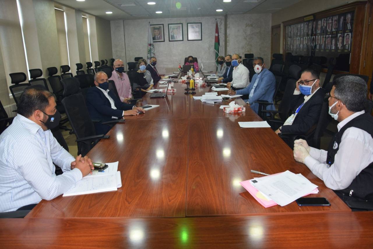 ابو حسان : صرف  766 الف دينار لـ 15 الف اسرة فرد من عمال المياومة خلال ايام