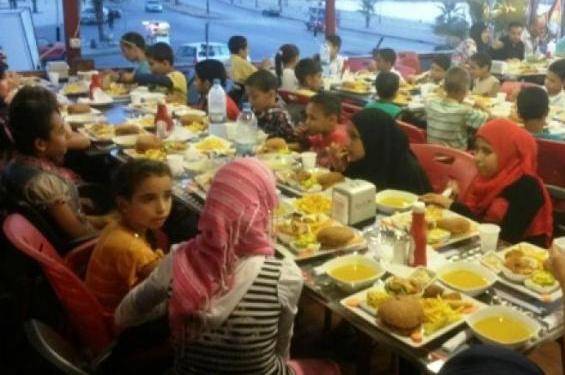 مؤسسة الأمان الأهلية الخيرية بلبنان توزع كسوة العيد والهدايا ل50 يتيم منتفعين من خدماتها