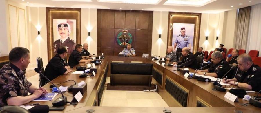 مدير الامن العام : المباشرة بتطبيق الخطط الامنية الخاصة بعيد الفطر السعيد