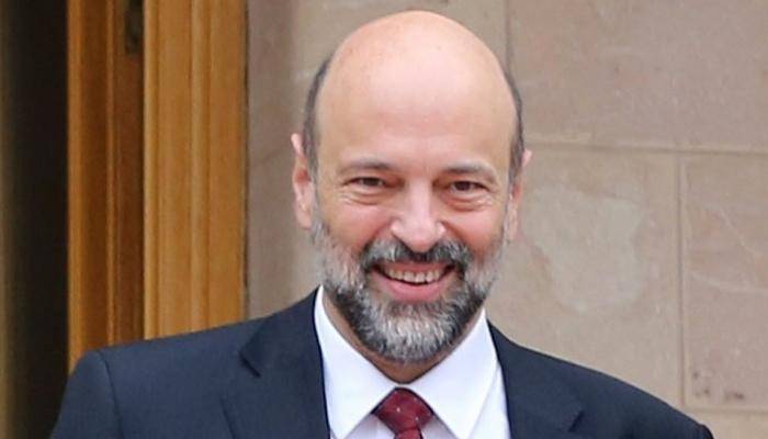 رئيس الوزراء يتحدث بشأن جائحة كورونا والاجراءات الحكومية للتعامل معها .. (نص المقابلة)