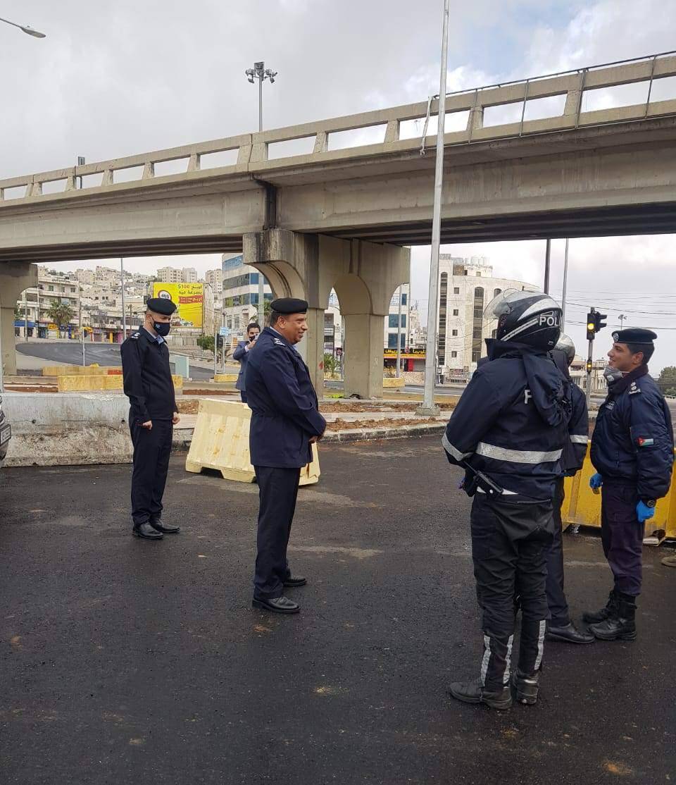 بالصور .. الحواتمة يتفقد المرتبات العاملة في الميدان صبيحة يوم العيد 