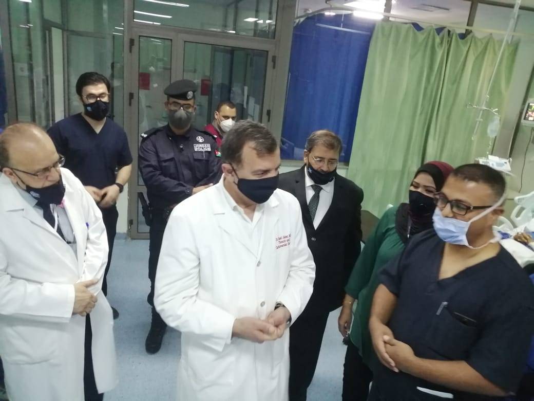 وزير الصحة يتفقد واقع الخدمات الصحية المقدمة للمرضى في محافظة الزرقاء