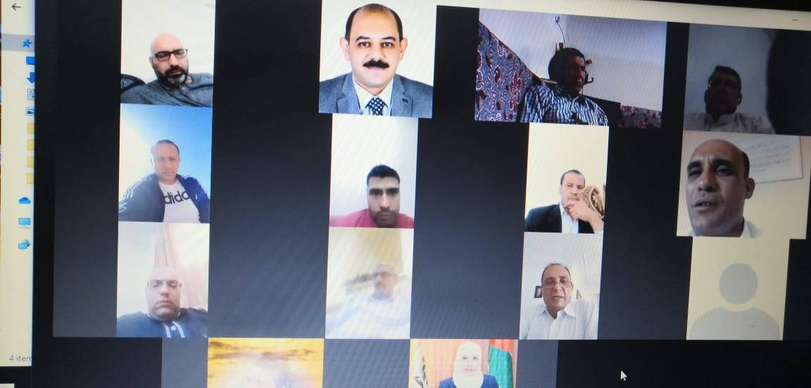 اجتماع  عن بعد في جامعة الحسين بن طلال لمناقشة عودة الدوام الاداري في الجامعة