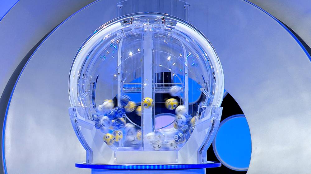 سبعة فائزين يتقاسمون جائزة المليون درهم في السحب السابع من إمارات لوتو