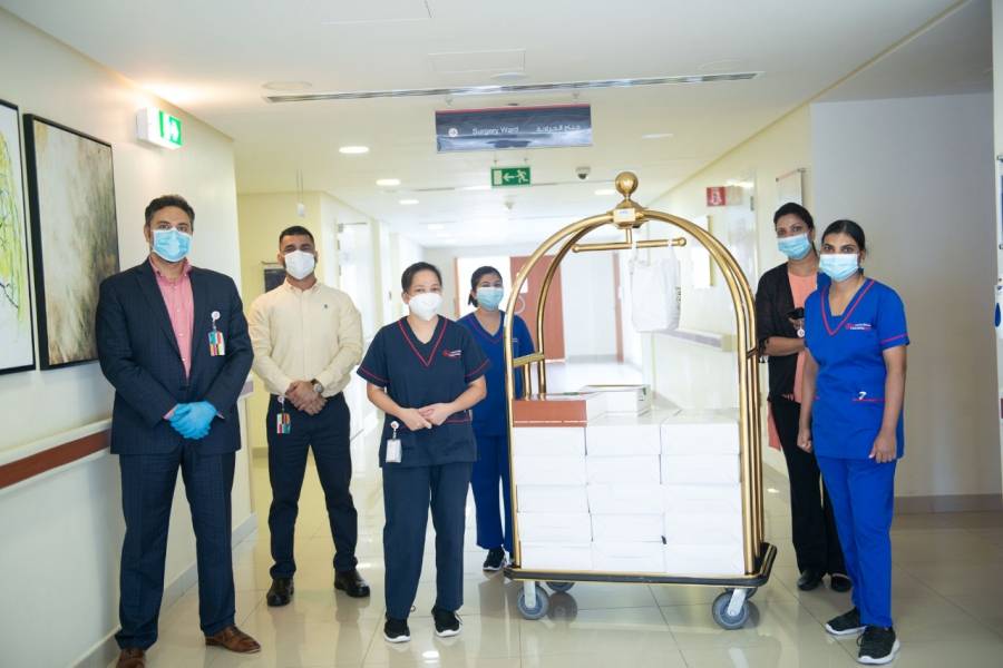 تطبيق فودكارما يتعاون مع شركائه ويوصل وجبات مجانية لأبطال الخطوط الأمامية بمستشفى الزهراء دبي