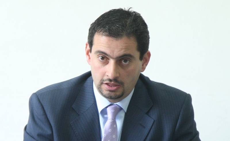 الحموري : نقدر مراعاة الاستقرار الاقتصادي وواقع القطاعات الاقتصادية تدريجيا مقارنة مع بقية الدول