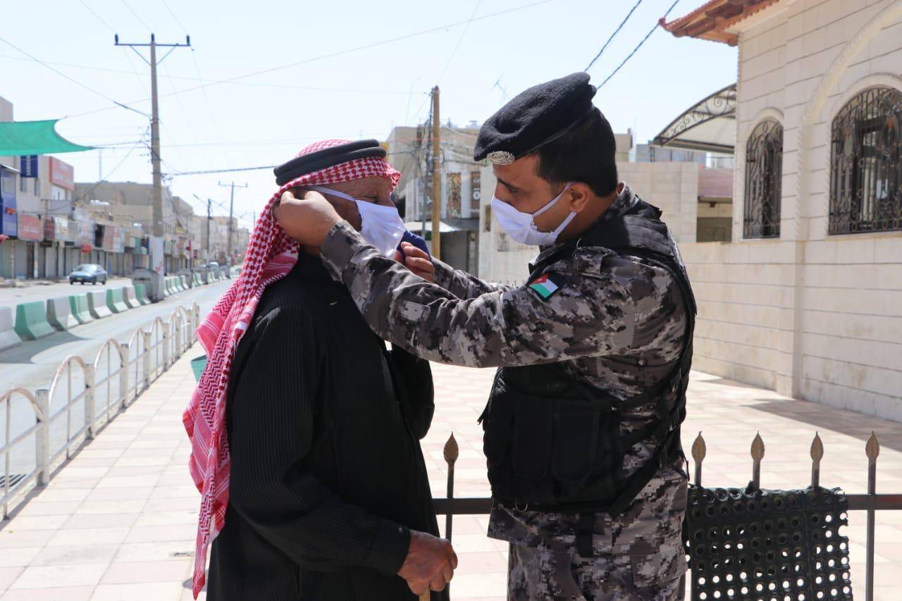 مديرية الأمن العام تباشر تنفيذ خطتها الأمنية المجتمعية خدمةً لمصلي الجمعة، صور