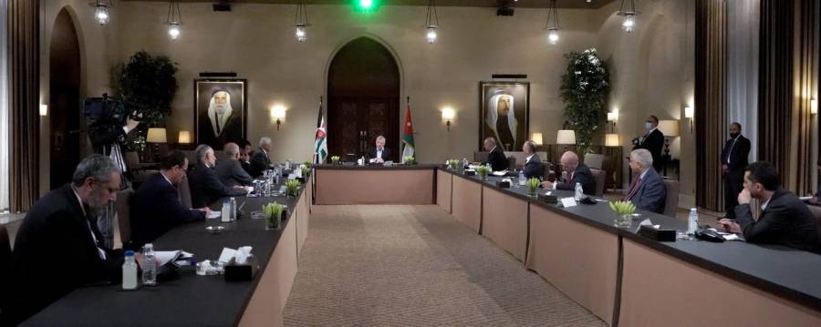 جلالة الملك عبدالله الثاني يلتقي عدداً من الكتاب والصحفيين