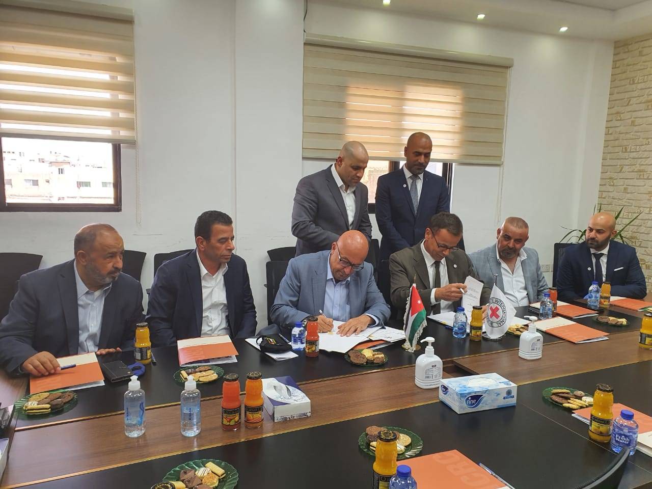 وزارة المياه والري:اتفاقية مع الصليب الاحمر بقيمة 2 مليون فرنك سويسري لتعزيز التزويد في الشمال