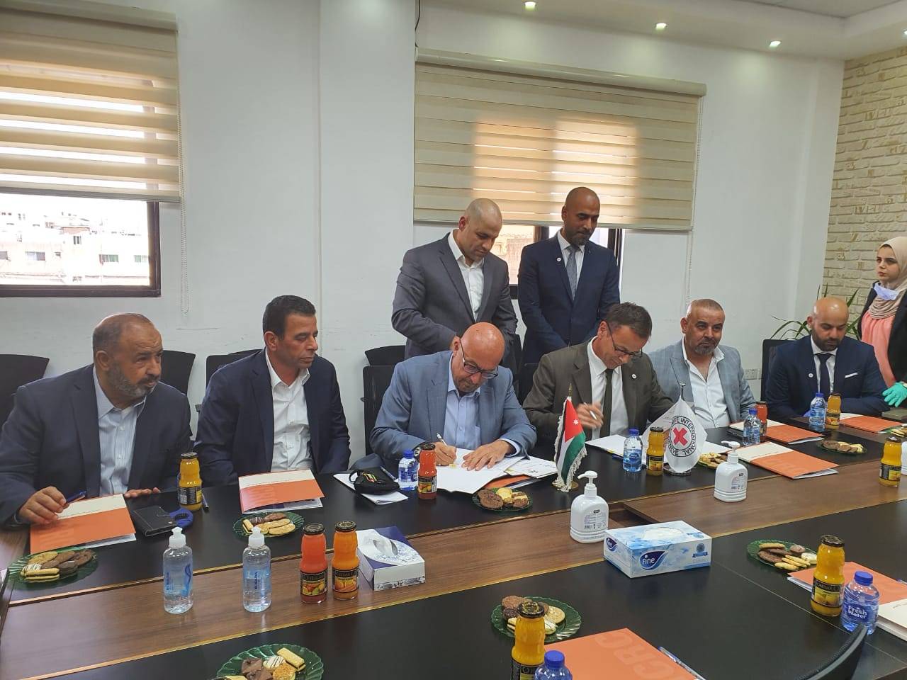 وزارة المياه والري:اتفاقية مع الصليب الاحمر بقيمة 2 مليون فرنك سويسري لتعزيز التزويد في الشمال