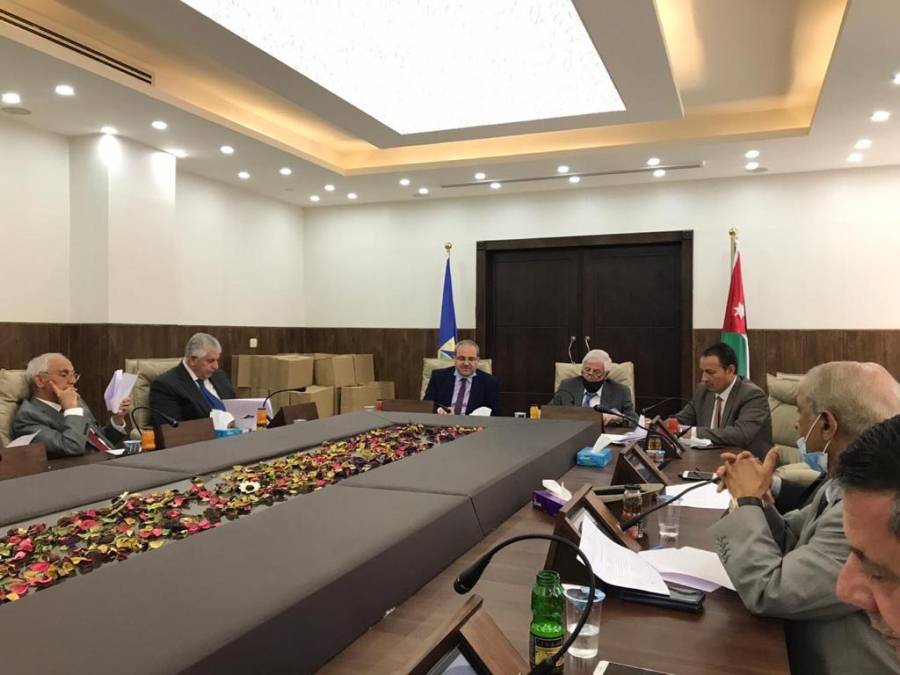 مجلس أمناء جامعة جدارا يطلع على برنامج سير التعليم الالكتروني والامتحانات النهائية