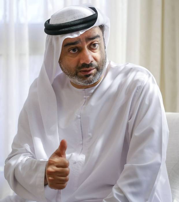 مذكرة تفاھم بین جامعة عجمان وجمعیة الإمارات للمحامین والقانونیین