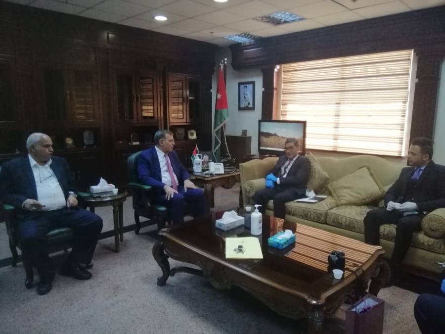 وزير الصحة يلتقي في مكتبه سفير جمهورية افغانستان لدى الاردن