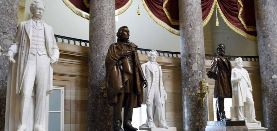 رئيسة مجلس النواب الأمريكي تدعو لإزالة تماثيل لرموز الحقبة الكونفدرالية في التاريخ الأميركي