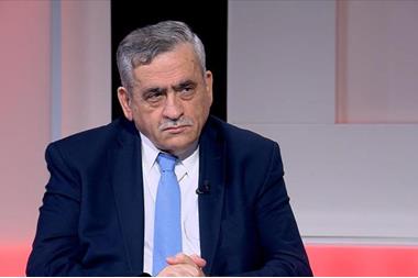 لجنة الأوبئة : عودة الحياة العامة قد يكون لها دور في الإصابات الأخيرة ولكن الوضع لا يستدعي الإغلاق