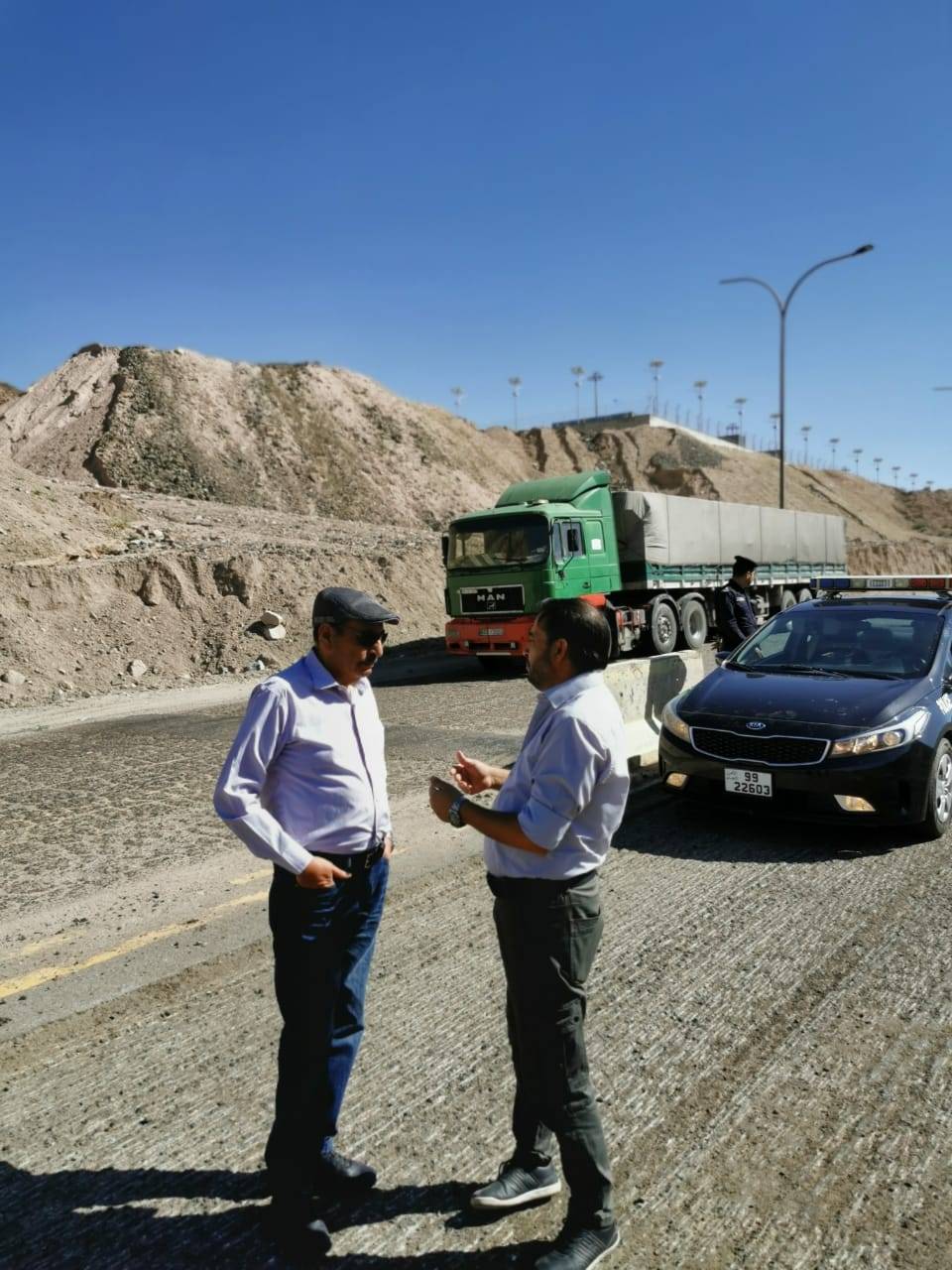 وزير الأشغال العامة والإسكان يتفقد عددا من المشاريع في محافظة العقبة