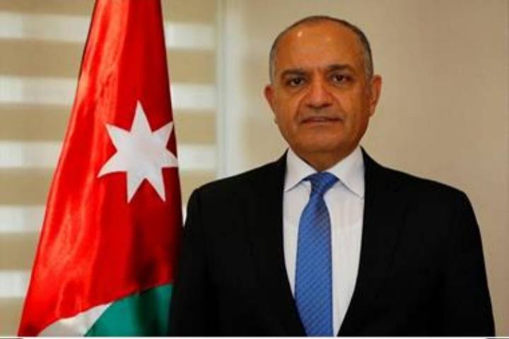 العضايله : الحكومة ملتزمة بإنفاذ التوجيهات الملكيّة السامية بمحاربة الفساد وتطوير الأدوات الرقابيّة والقانونيّة لذلك