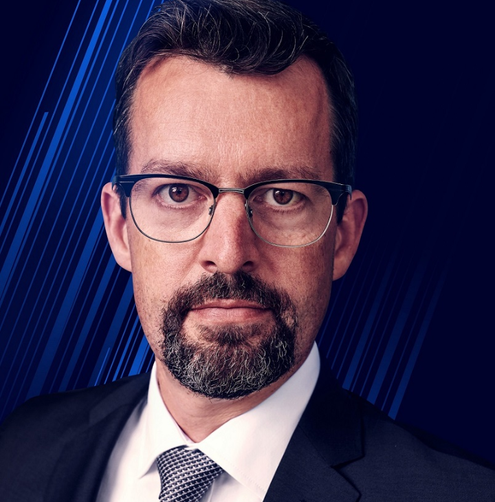 التراجع طويل الأمد للدولار الأمريكي شرط ضروري لدعم انتعاش أسعار السلع العالمية