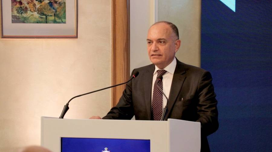 العضايلة: الأردن يقف على عتبة مرحلة التعافي من وباء كورونا