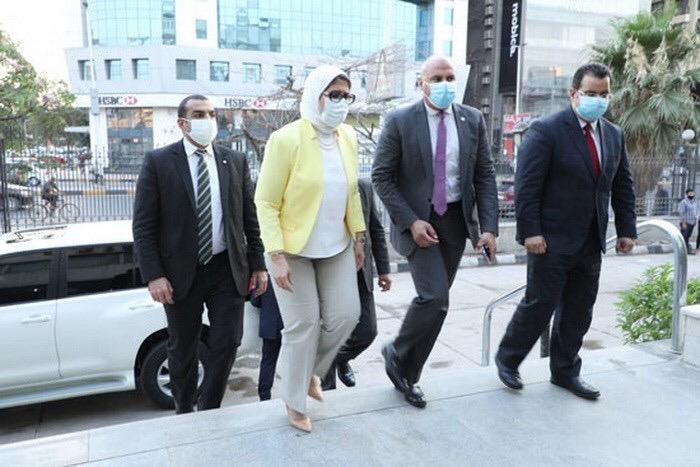 مصر : اكثر من 138 ألفًا متطوعا في اليوم العالمي للتبرع بالدم .. في طليعتهم وزيرة الصحة