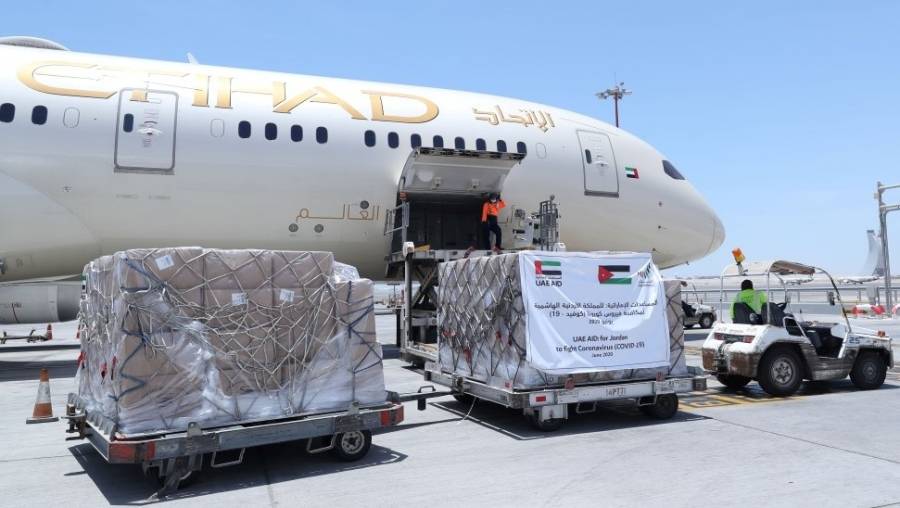 الإمارات ترسل طائرة مساعدات طبية إلى الأردن لدعمه في مكافحة كورونا