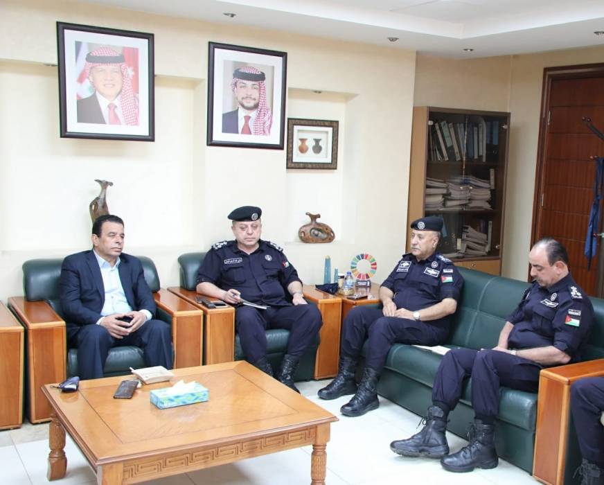 وزارة المياه والري والامن العام يبحثان سبل الحد من الاعتداءات على مصادر المياه