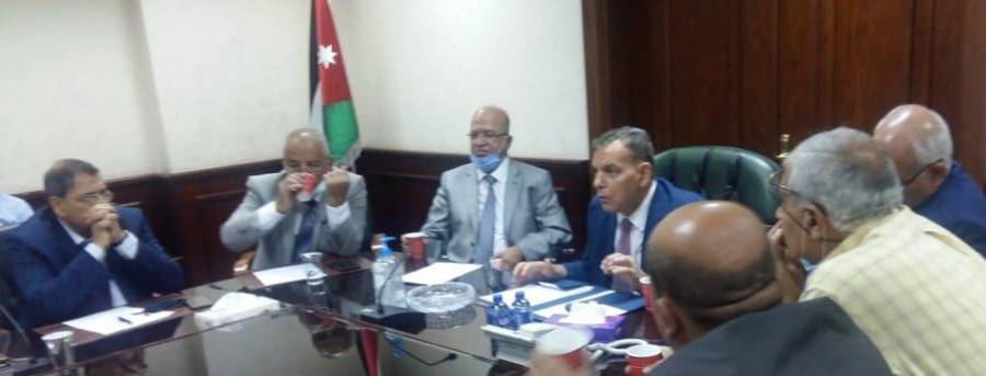 وزير الصحة يجتمع بمدراء الشؤون الصحية ومدراء المستشفيات