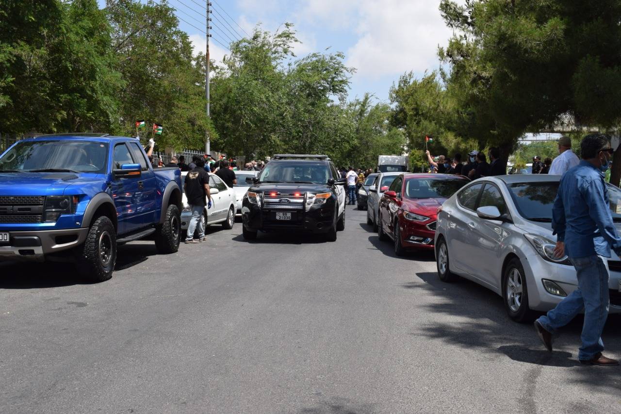 وقفة احتجاجية لأصحاب صالات الأفراح والمناسبات