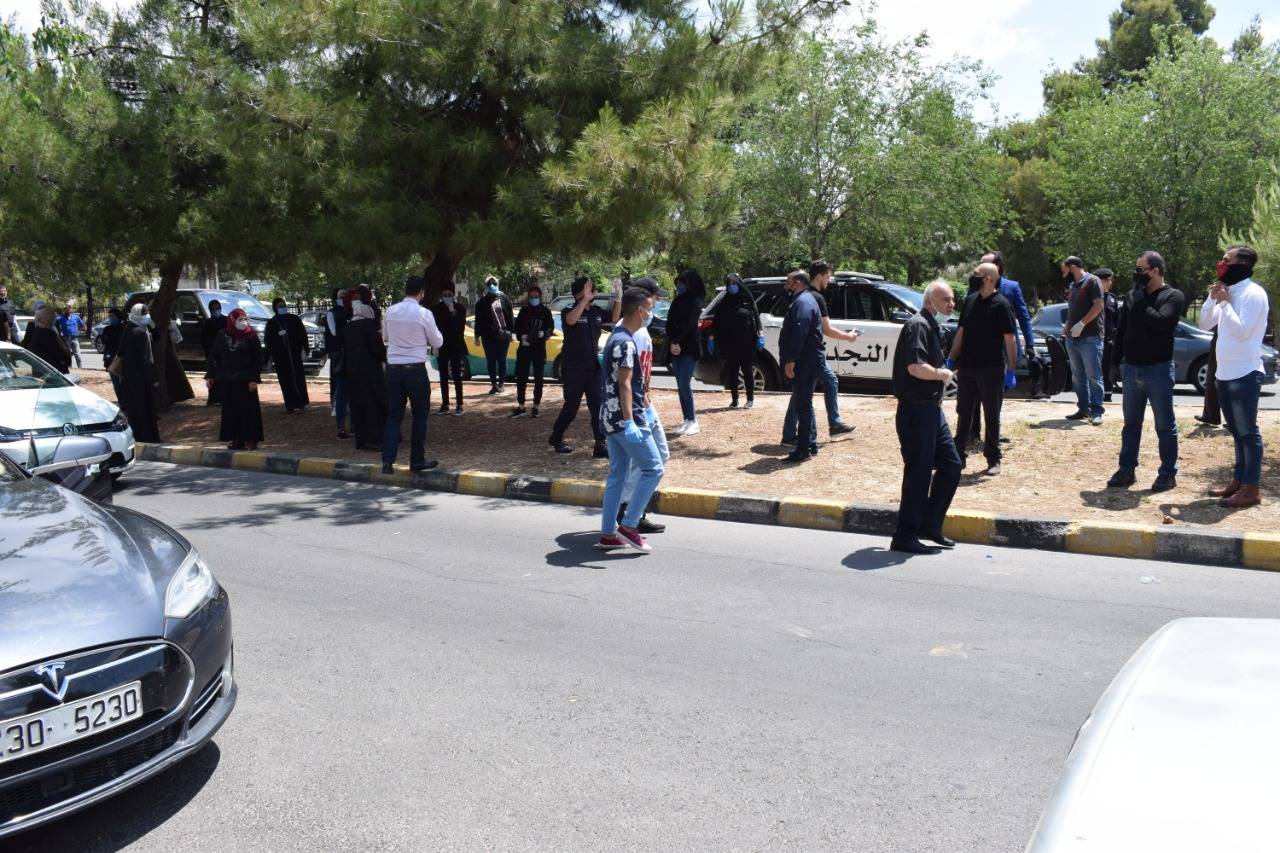 وقفة احتجاجية لأصحاب صالات الأفراح والمناسبات