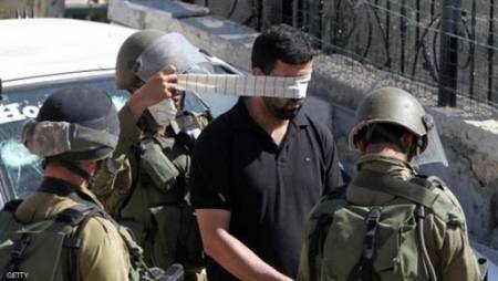 الإحتلال الصهيوني يعتقل 19 فلسطينيا وإصابات خلال اقتحام مستوطنين لمقام يوسف