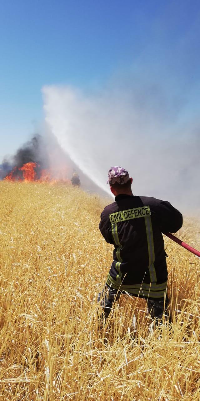 الدفاع المدني يتعامل مع عدد من الحرائق في عين الباشا ومحافظتي إربد وعجلون 