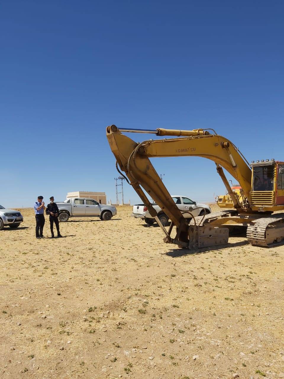 وزارة المياه والري : ضبط شاحنة جديدة محملة بالبازلت المستخرج بطريقة مخالفة في الهاشمية