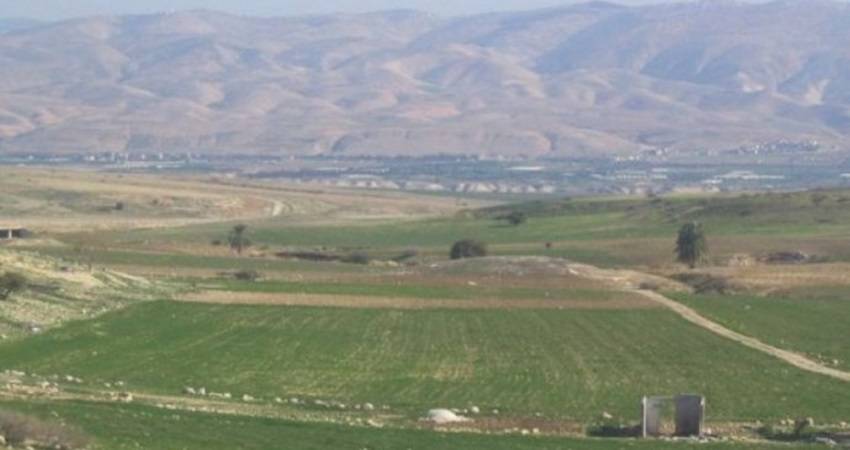 وزير الخارجية الاسرائيلي يعارض خطة ضم الأغوار