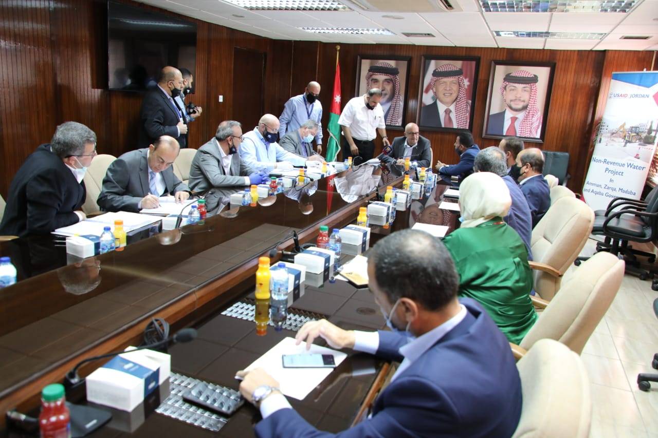 وزارة المياه والري توقّع اتفاقيات لإعادة هيكلة وتأهيل شبكات المياه في عمان ومادبا  