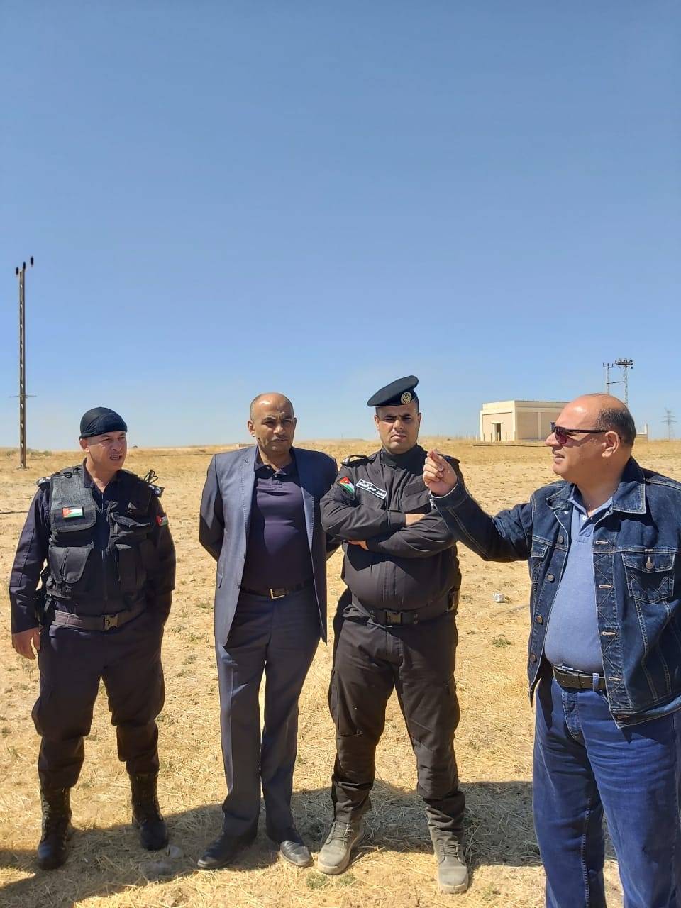 وزارة المياه والري : ضبط جرافات ولودر اثناء محاولة استخراج البازلت بطريقة مخالفة في الهاشمية