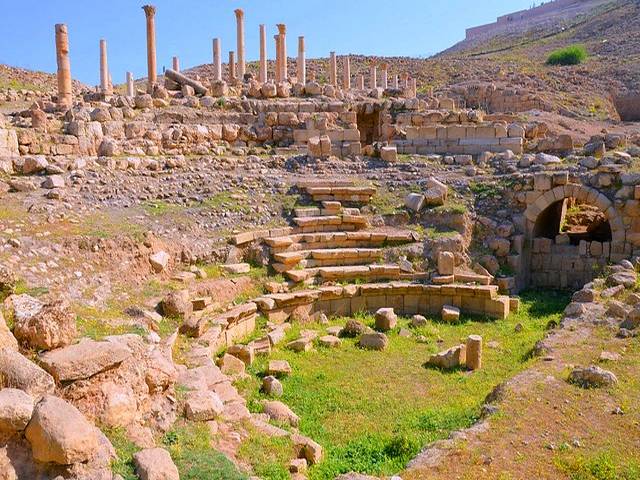 حركة نشطة بالمواقع السياحية في محافظة إربد