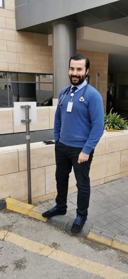 تهنئة للدكتور محمد نعيم عقلة نصير بمناسبة التخرج من كلية الطب جامعة اليرموك