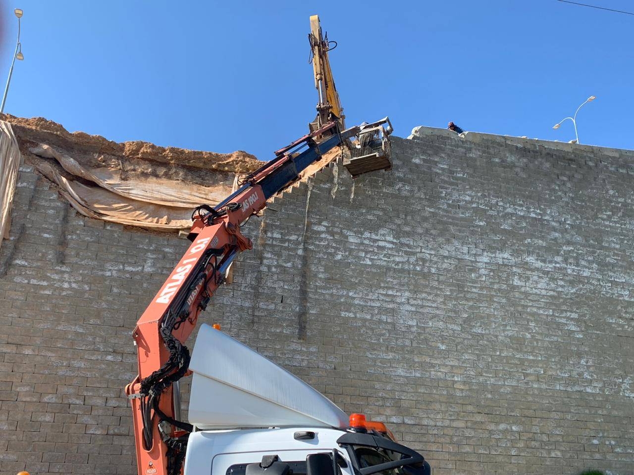 بالصور .. توضيح حكومي بشأن الأوامر التغييريّة والأعمال الإضافيّة على العطاءات الحكوميّة