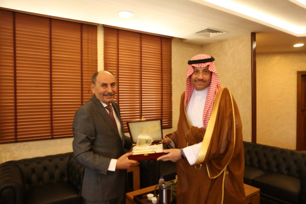 العموش والسديري يشددان على ضرورة تعزيز التعاون الاردني السعودي في مجال الانشاءات والاسكان والهندسة