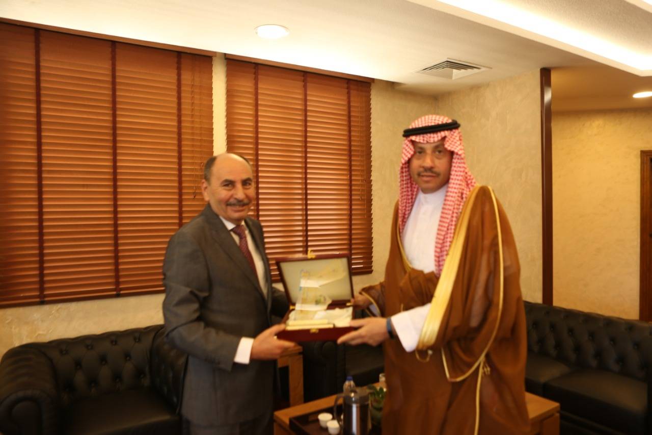 العموش والسديري يشددان على ضرورة تعزيز التعاون الاردني السعودي في مجال الانشاءات والاسكان والهندسة
