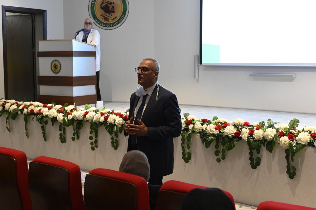 محاضرة في المستشفى الكندي تحذر من سوء استخدام العقاقير المخدرة ومسكنات الالام القوية